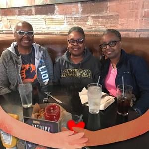 Meet your Posher, Tracy